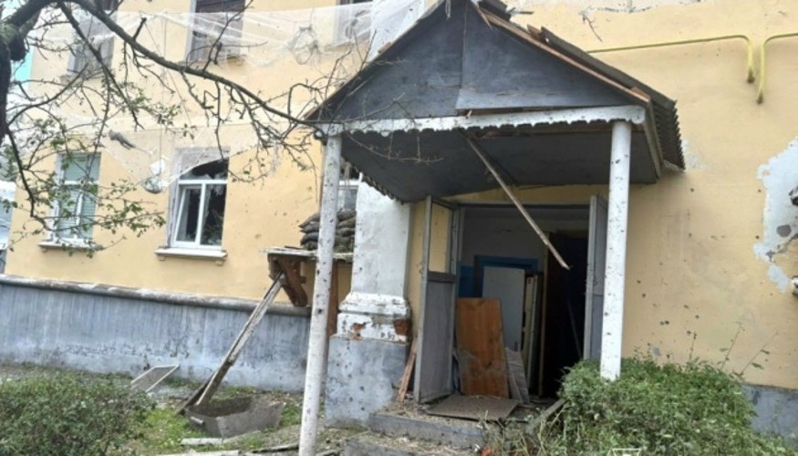 Територія пожежно-рятувального підрозділу у Богодухові після удару безпілотника, фото МВС