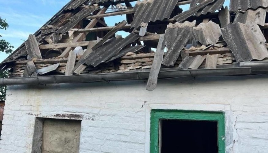 Пошкоджені внаслідок ударів житлові будинки та інфраструктурні об'єкти у Запорізькій області