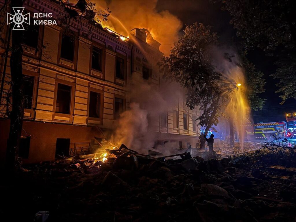 Понад 40 ракет і п’ять районів: деталі нічного удару по Києву 19 липня