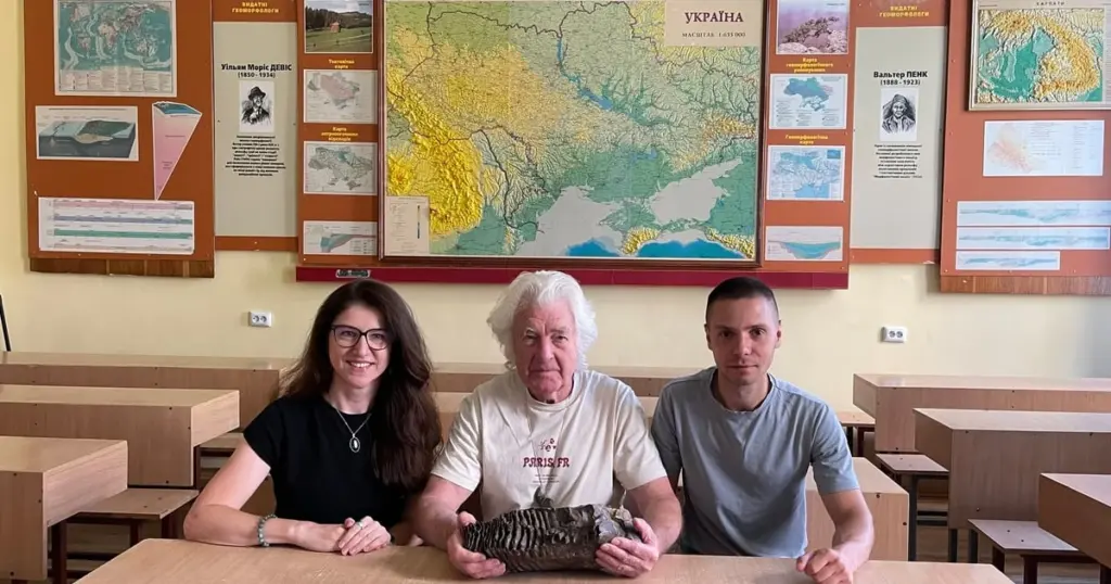 Хто стоїть за знахідкою зуба мамонта у Стрию: дослідниця й прикордонник-випускник ЛНУ
