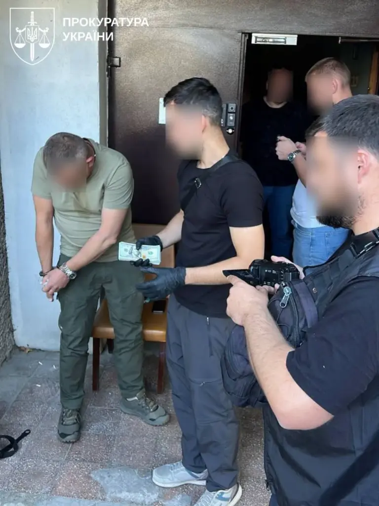 Після затримання очільника Миколаївського ТЦК тривають обшуки