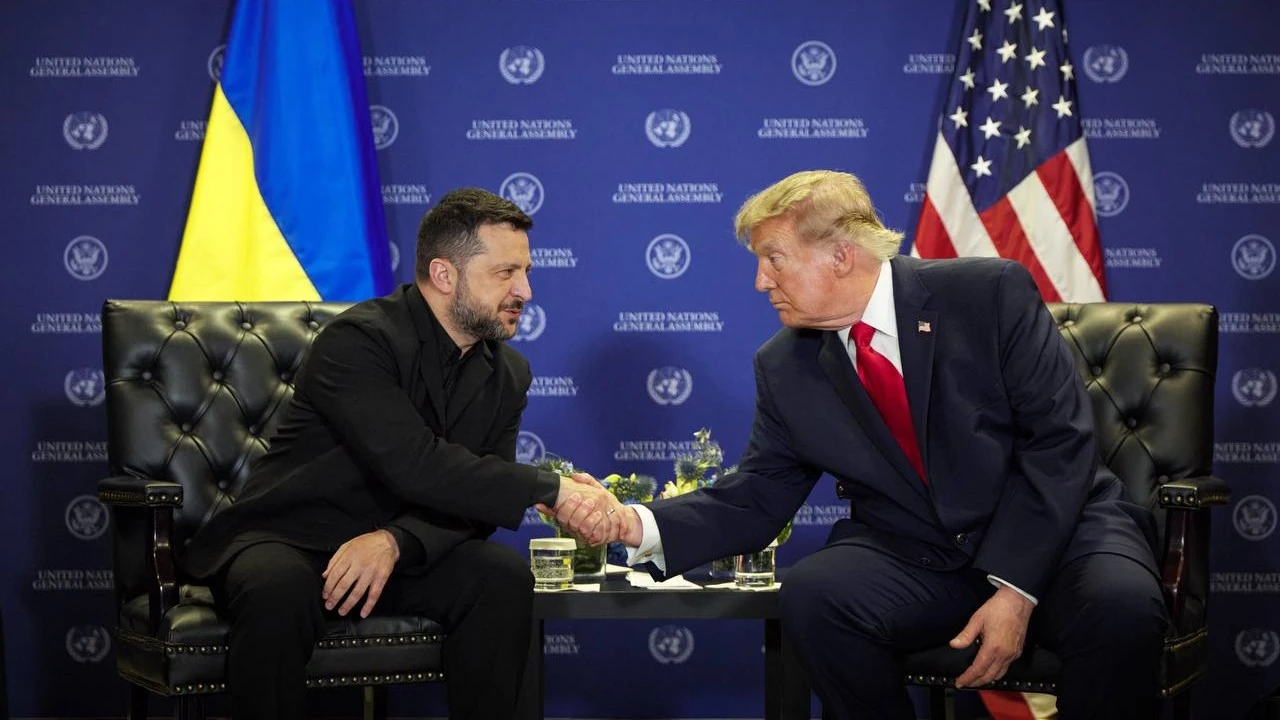 Ролі Трампа, Зеленського та Макрона в переговорах про удари по російських НПЗ