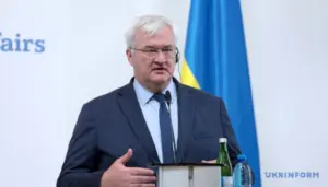 Сибіга назвав ганебним виключення Усманова і Фрідмана із санкцій ЄС: ключові деталі рішення