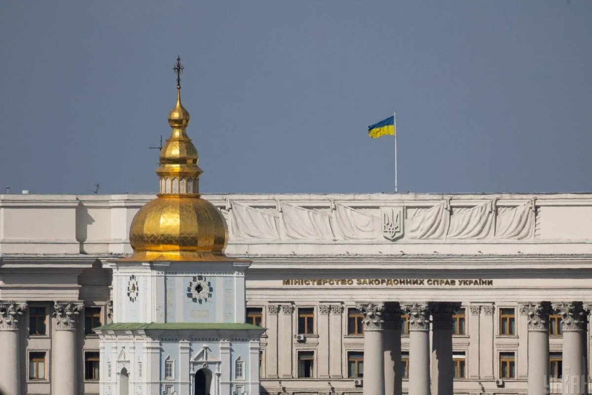 Хроніка реакції на львівське рішення про 2027 рік