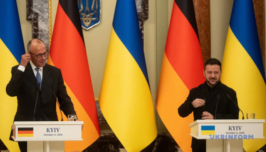 Хронологія 4 жовтня: як Мерц і Зеленський у Києві дійшли до пакета на 1,3 млрд євро